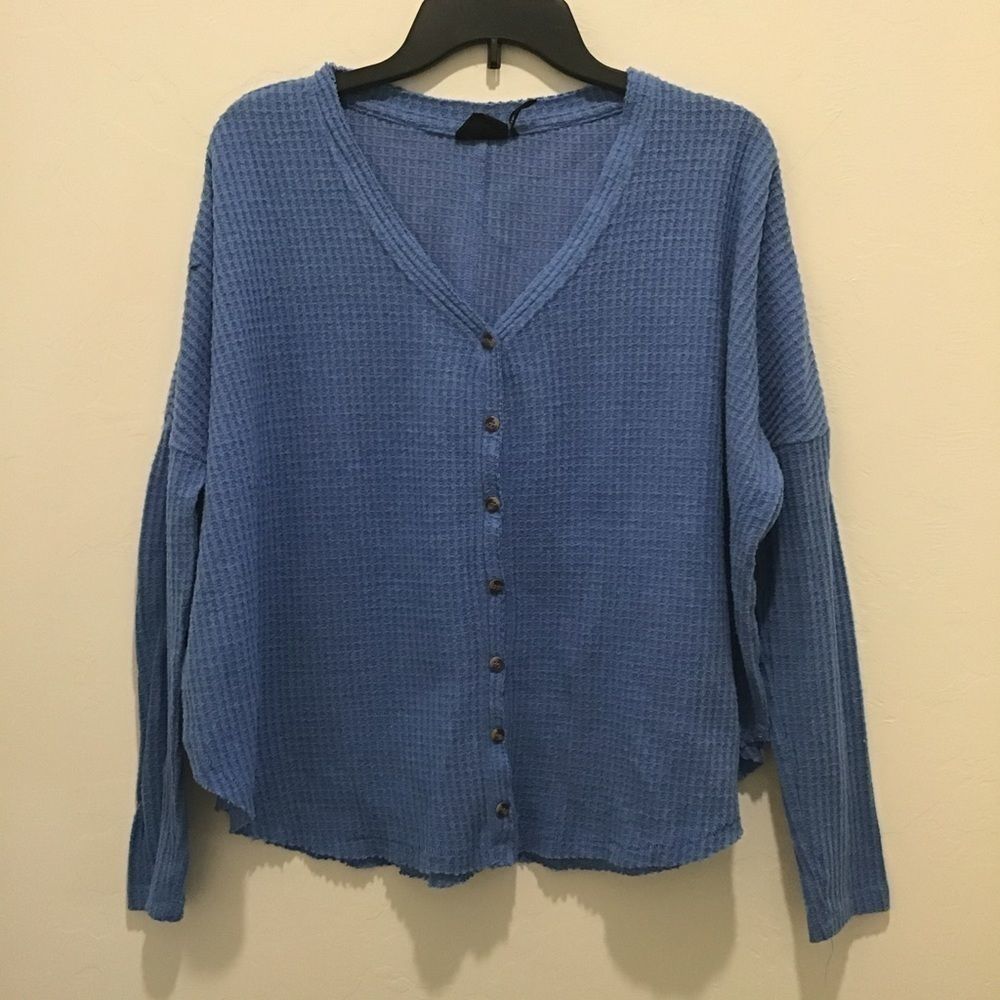 Out from under women’s small long sleeve top EUC